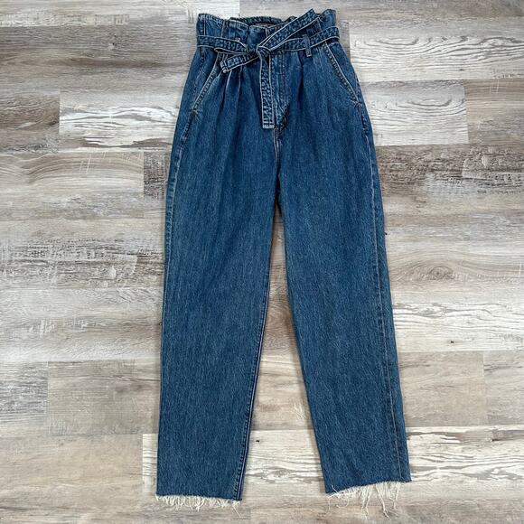 Abercrombie A&F Mom Jeans Dark Wash High Rise Belted Frayed Hem 26 2R - Picture 1 of 9